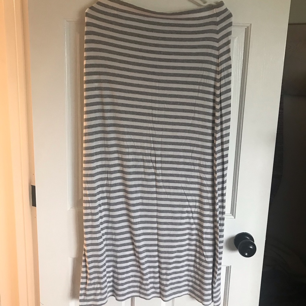 Vince Camuto Maxi skirt